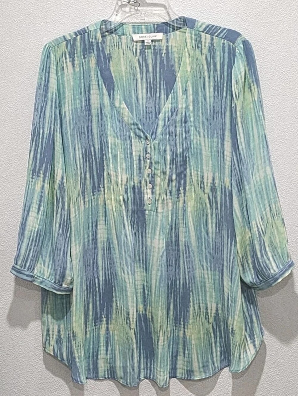 Rose + Olive Womens 1X Blouse Blue Green Abstract Watercolor Pintuck 3/4 Sleeves